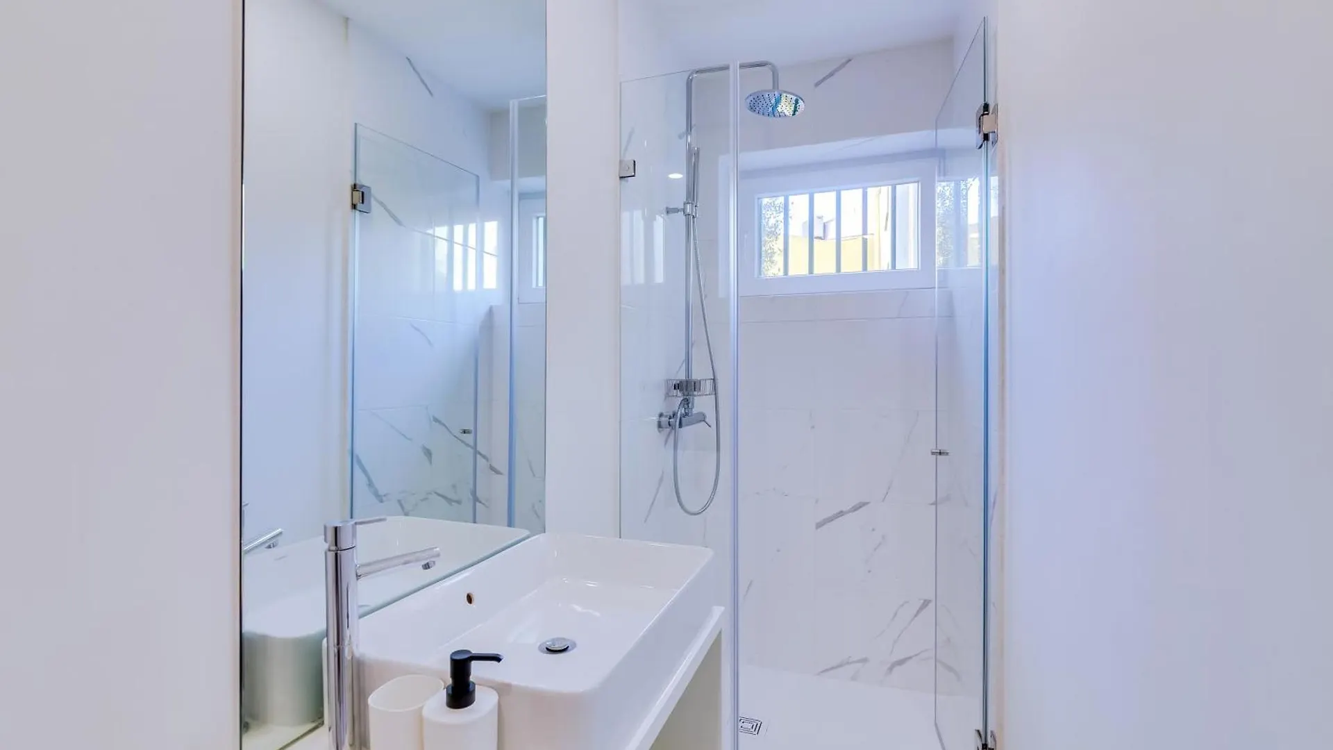 Graceful Studio Apartment G24 Lisbon